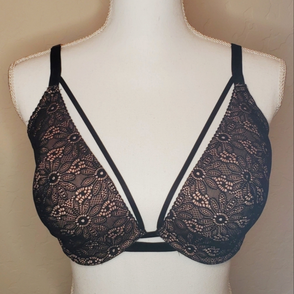 ‼️SOLD‼️Victoria's Secret Silky Black Lace Bra